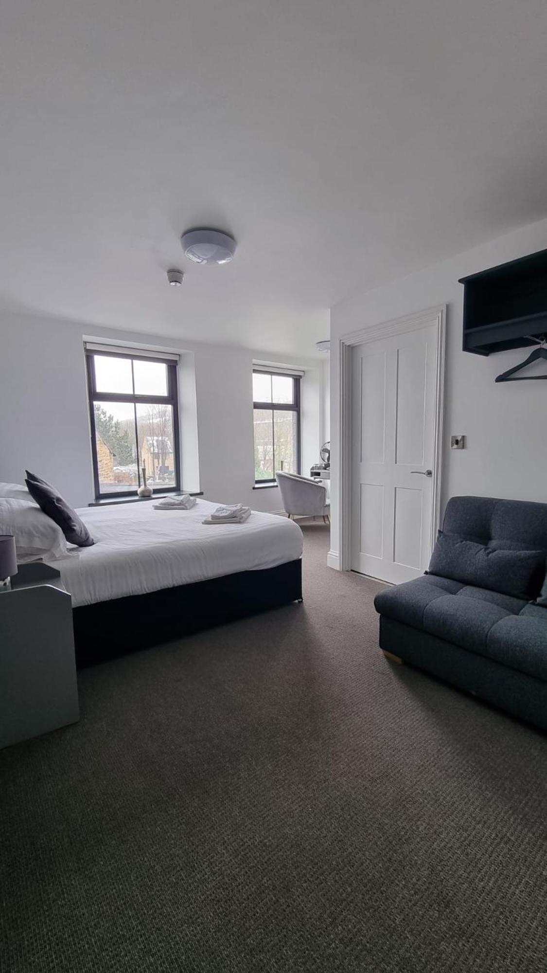The Friendship Hotel Stocksbridge  Eksteriør billede